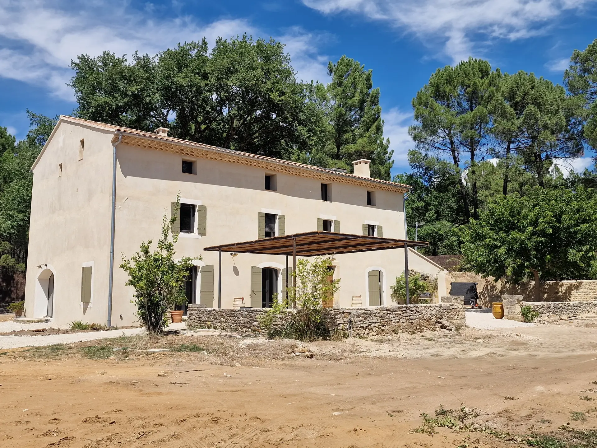 Mas provençal restructuré à Mormoiron — vue 4
